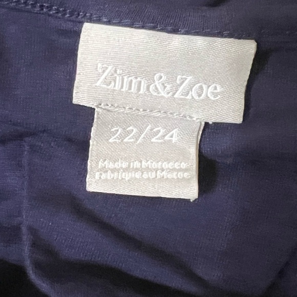 Blue Relaxed Tunic with Cutout Neckline and Short Sleeves - Picture 4 of 5